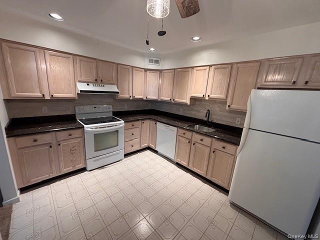 Building Photo - 35 Deer Crossing Dr