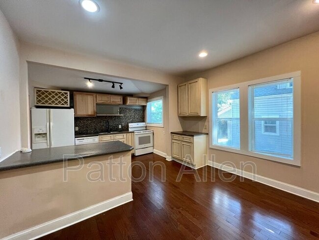 Building Photo - 114 Clingman Ave