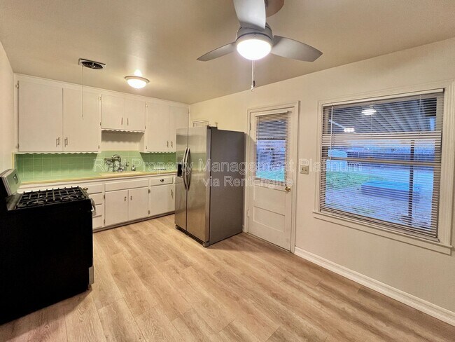 Foto del edificio - 1132 W Saginaw Way