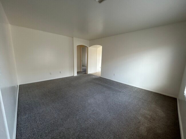 Foto del edificio - 12232 W Windrose Dr