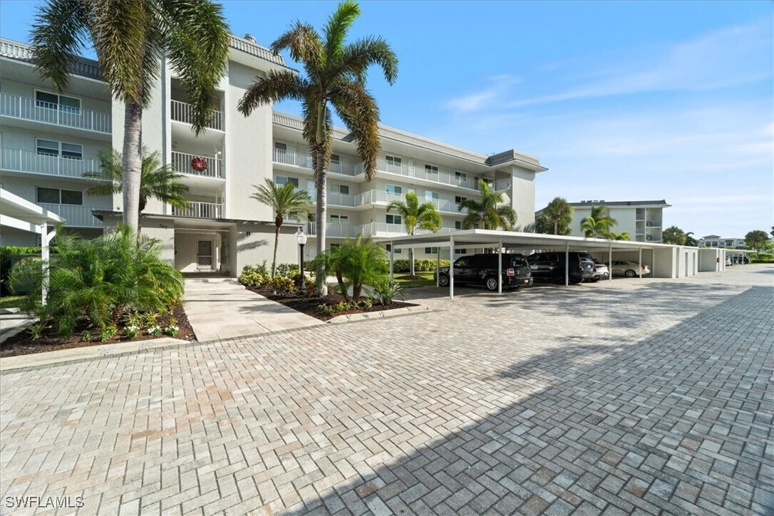Foto principal - 307 Goodlette-Frank Rd