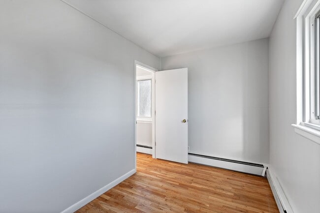 Foto del edificio - 430 Ridge Rd