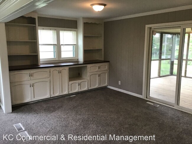 Building Photo - 3 br, 2.5 bath House - 103 NE 64th St