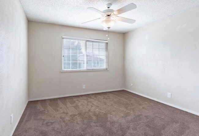 Building Photo - 459 W Alamos Ave