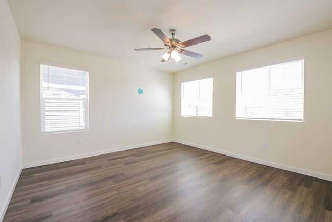 Foto del edificio - 13520 Oneida Ln