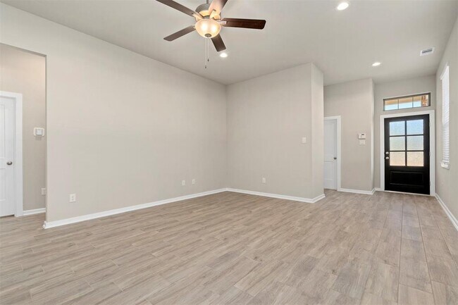 Foto del edificio - 119 Lukewood Cir