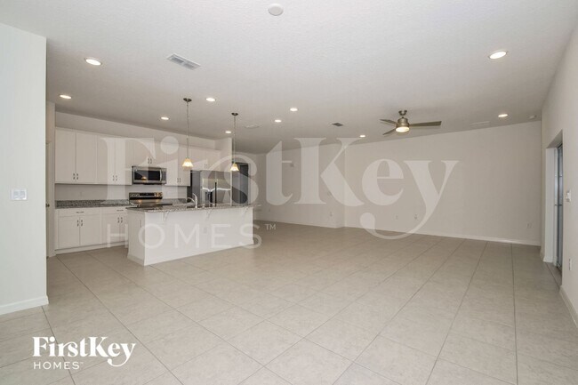 Foto del edificio - 320 Corbel Ln