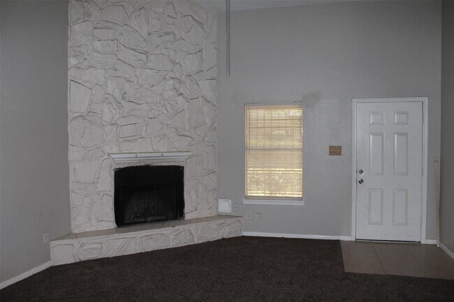 Foto del edificio - 5810 Twisted Pine Ct
