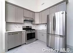 Foto del edificio - 141-26 Northern Blvd