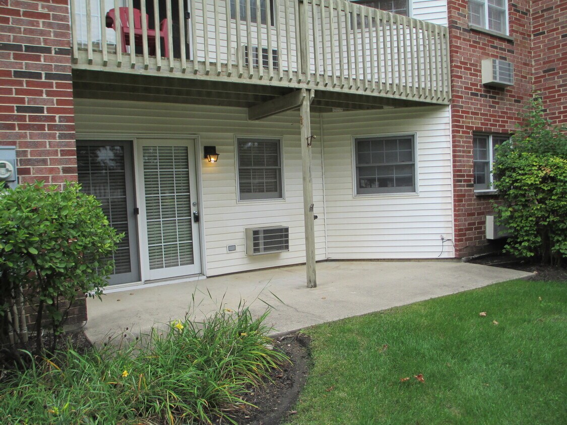 551 Leah Ln Unit 1F, Woodstock, IL 60098 Condo for Rent in Woodstock, IL