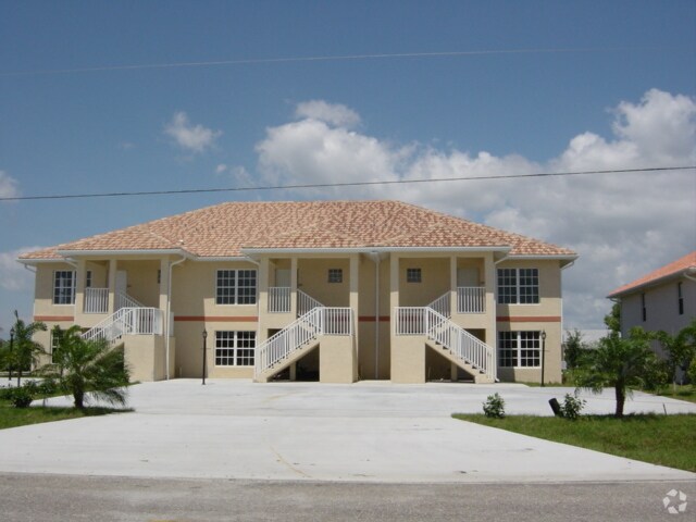 Building Photo - Sunny Lodges Condo