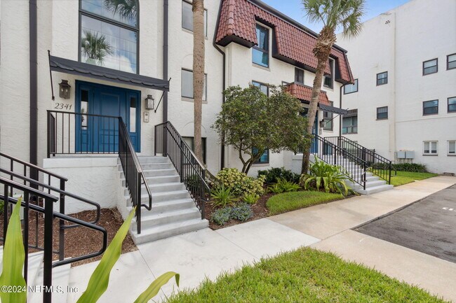 Building Photo - 2341 Costa Verde Blvd
