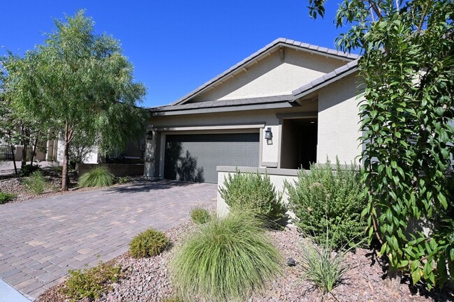 Building Photo - 340 Cadence Vista Dr