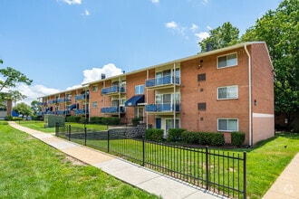 Building Photo - Meadow Woods