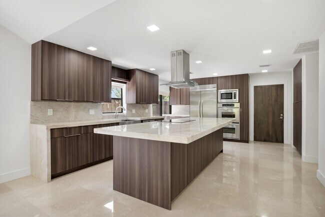 Foto del edificio - 21922 Cypress Dr