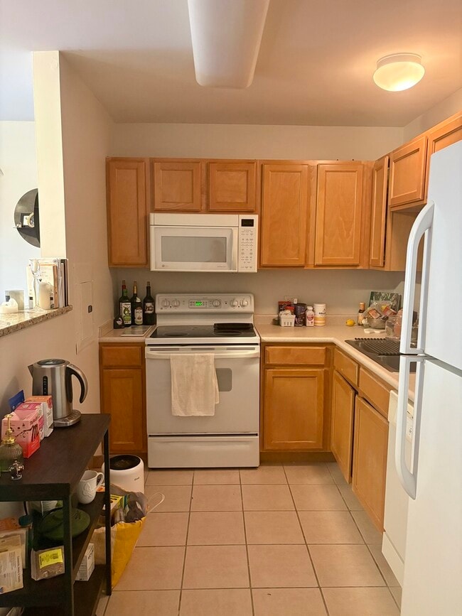 Building Photo - 345 N La Salle Dr