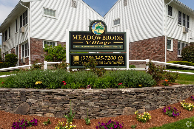 Building Photo - Meadowbrook Village