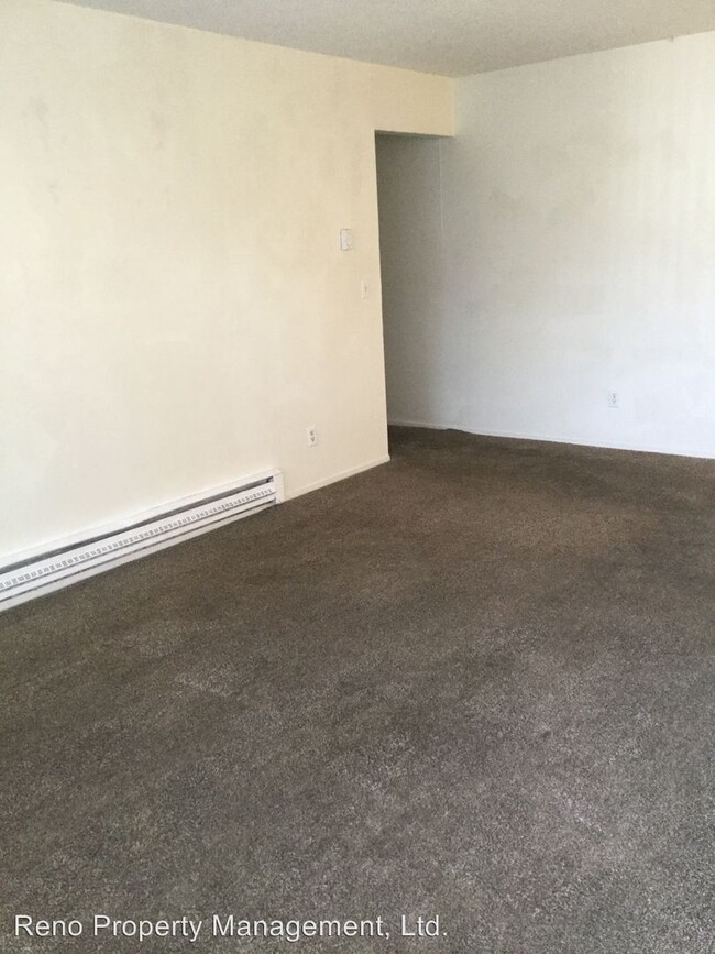 Building Photo - 2 br, 1 bath House - 4911 Neil Rd Apt 4