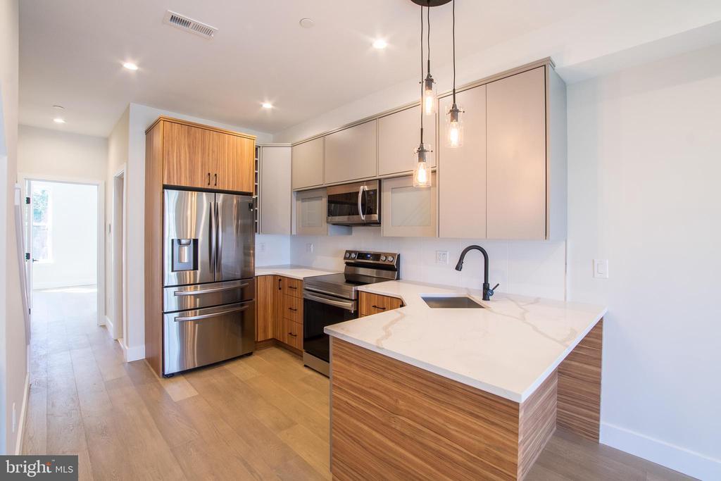 Foto principal - 2147 N Franklin St