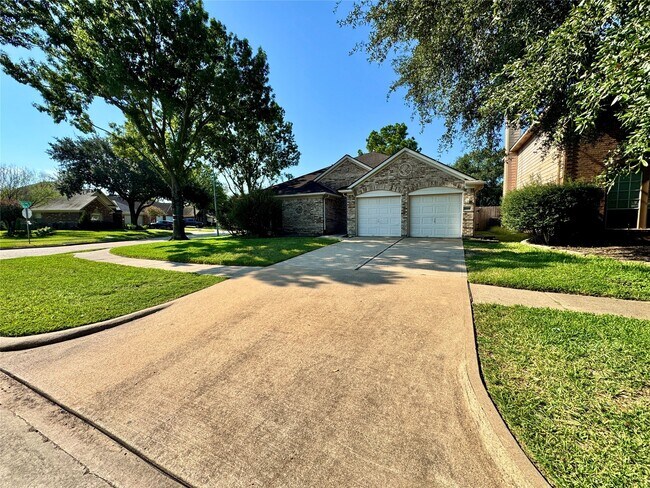 Foto del edificio - 20303 Misty Cove Dr