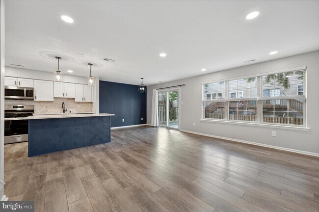 Foto del edificio - 9 Meadow Ln