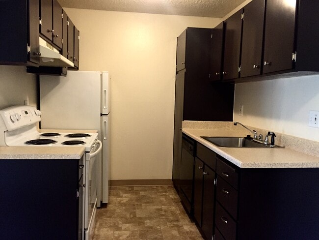 Building Photo - Capitol Club Apartments