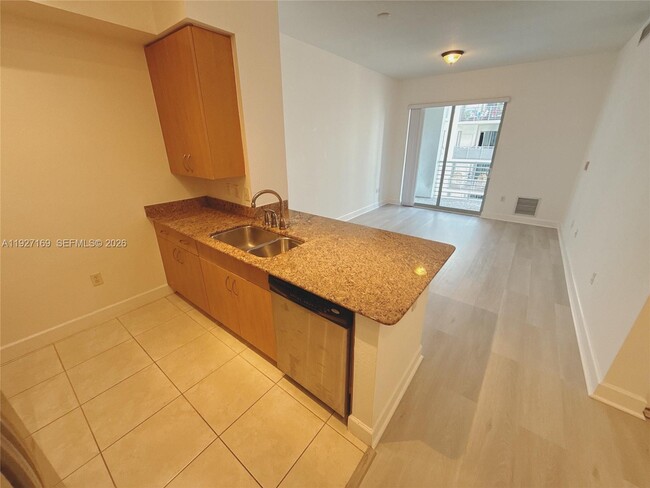 Building Photo - 1830 Radius Dr