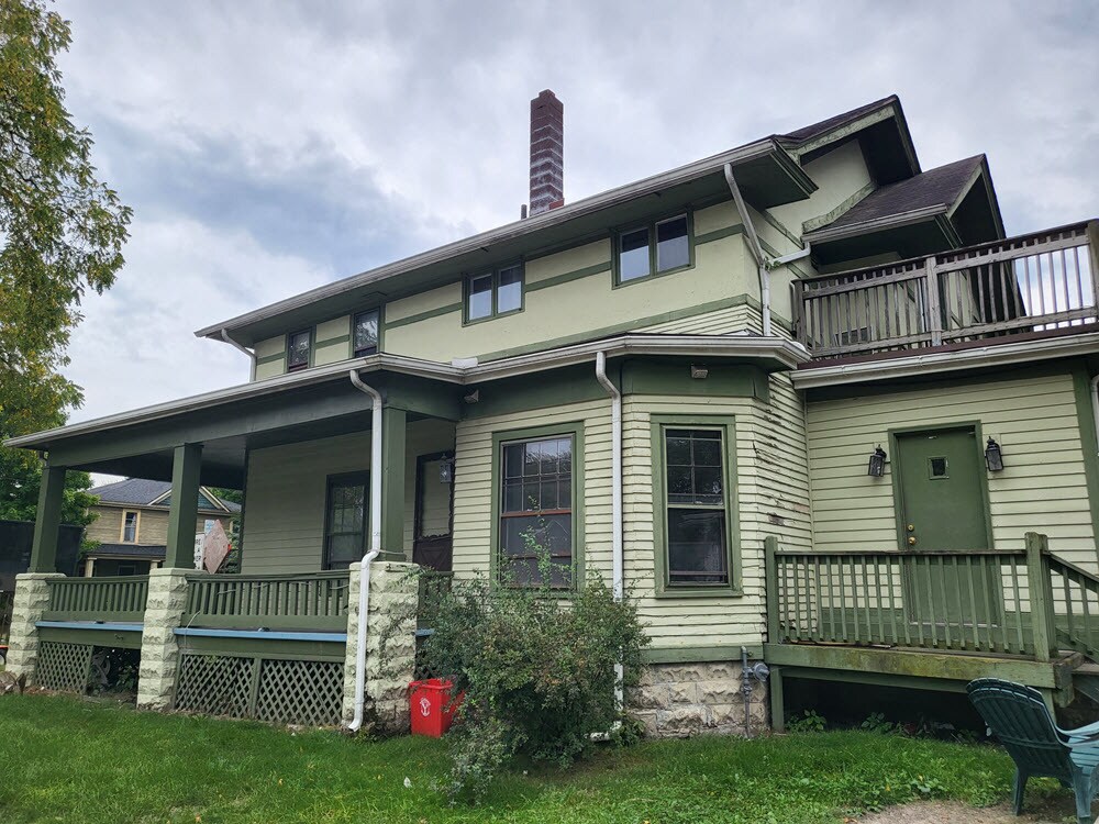 Building Photo - 215 N Hamilton St