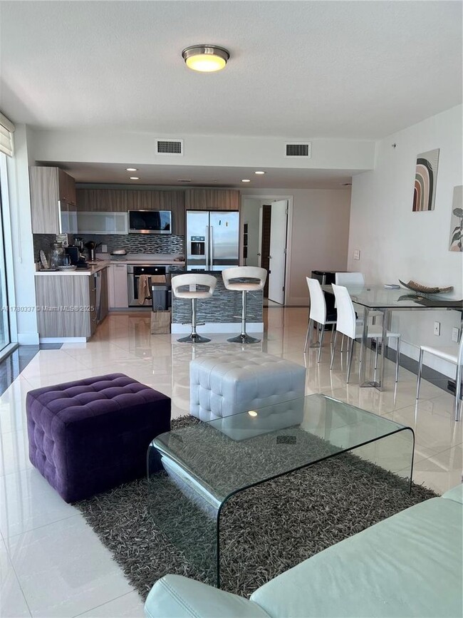 Foto del edificio - 6700 Indian Creek Dr