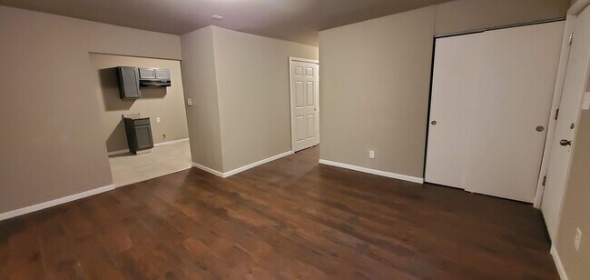 Foto del edificio - Large Floor Plan