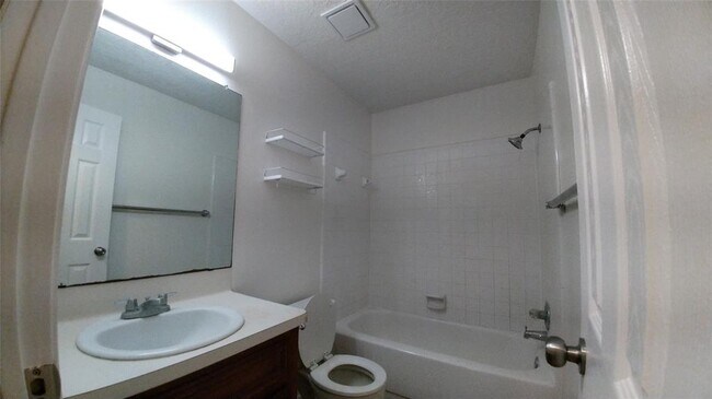 Foto del edificio - 3008 Manor Ln