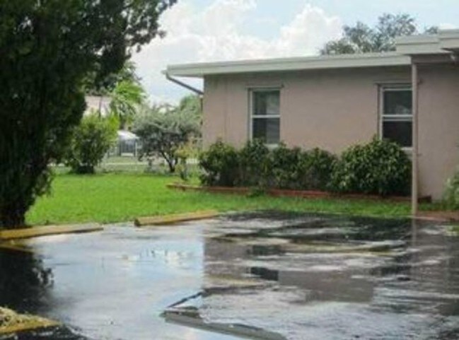 Foto del edificio - 6109 Rodman St