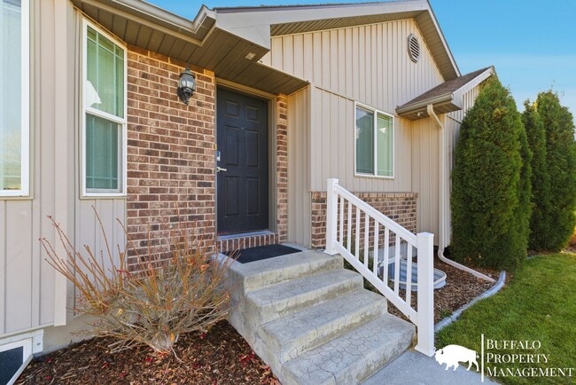 Foto del edificio - Charming 4-Bedroom Home for Rent in Ammon, ID!