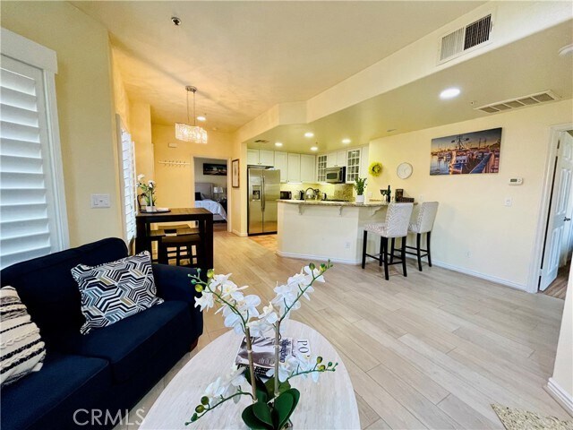 Foto del edificio - 45245 Seeley Dr