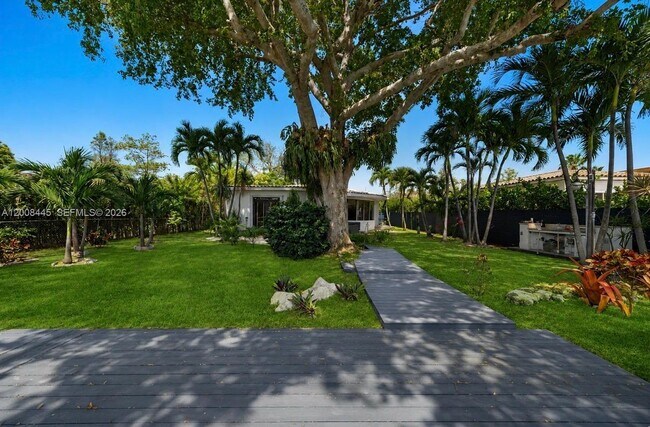 Foto del edificio - 540 S Shore Dr