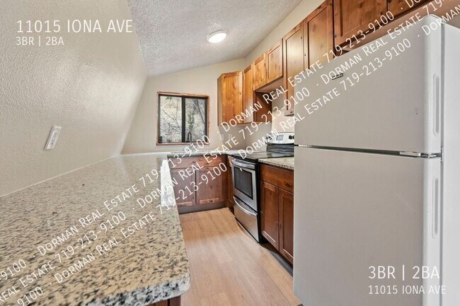 Foto del edificio - 11015 Iona Ave
