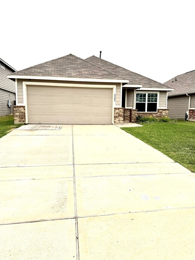 Building Photo - 3302 Alberelli Dr