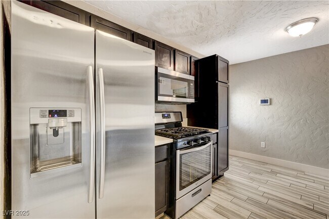 Foto del edificio - 2641 N Arrowhead St