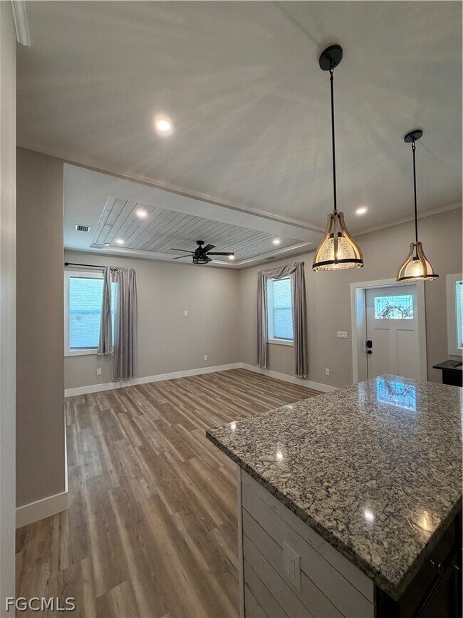 Foto del edificio - 11595 Tomato Rd