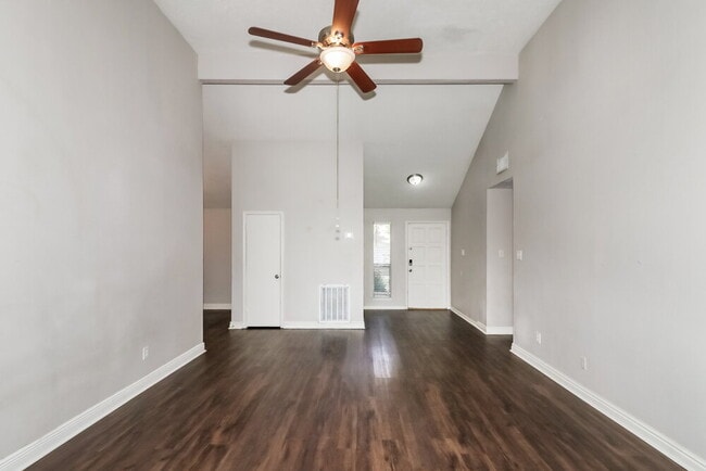 Building Photo - 19411 Winding Branch Dr