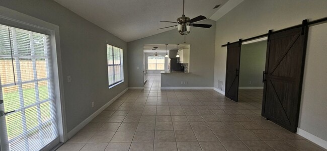 Building Photo - Charming 3-Bedroom Home in Deland – Water ...