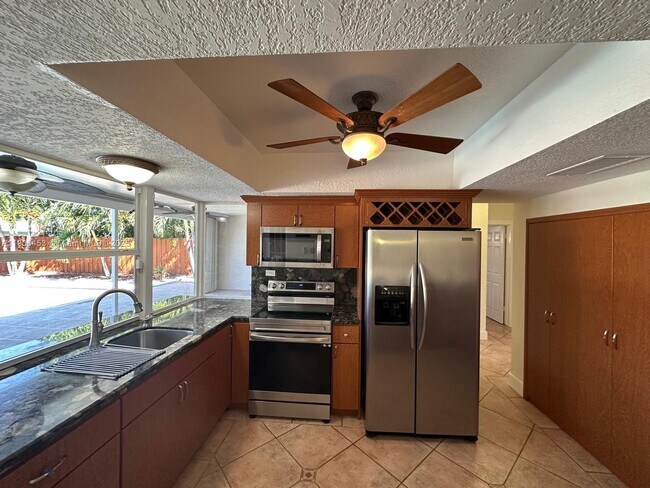 Foto del edificio - 515 NW 202nd Ter