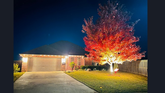 Building Photo - 402 SW Arch St