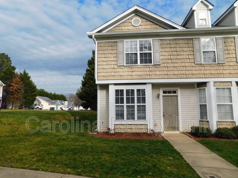 6101 Dane Dr, Dallas, NC 28034 Townhome Rentals in Dallas NC