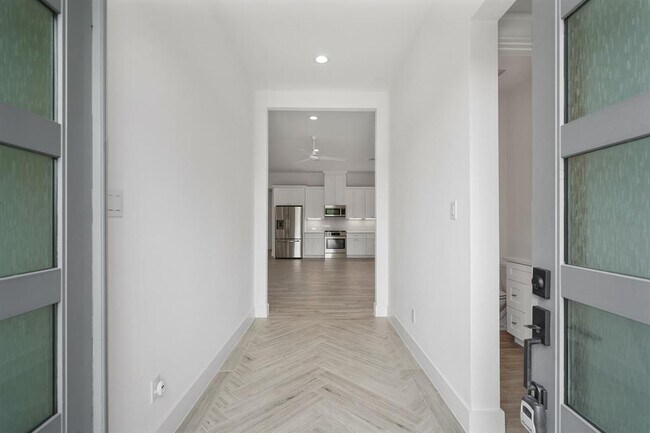 Building Photo - 10435 Ashland Way Dr