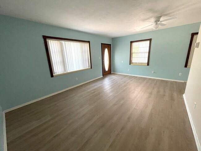 Building Photo - 114 Orchid Blvd