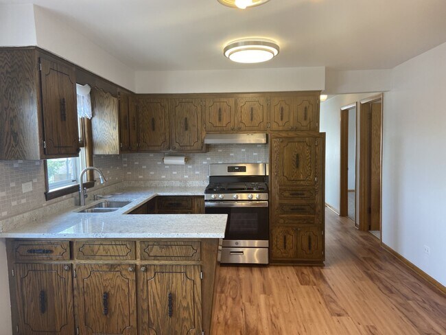 Building Photo - 5010 N Central Ave