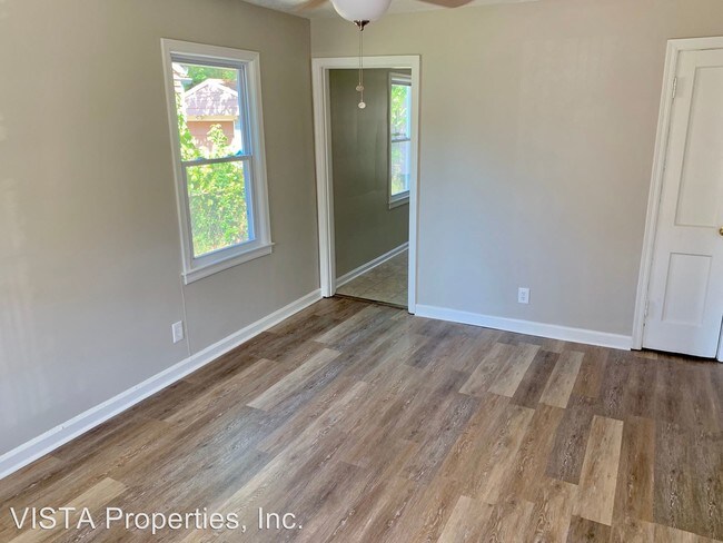 Building Photo - 2 br, 1 bath House - 623 Gheens Ave.