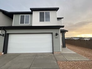 Building Photo - 395 W 2050 N
