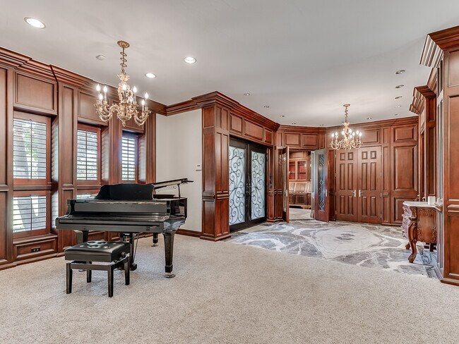 Building Photo - 3919 48th Ave NE